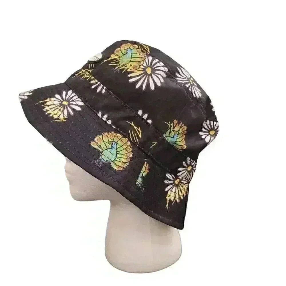 Petals & Peacocks Women's Black w Daisies & Peacocks Print Poly Bucket Hat